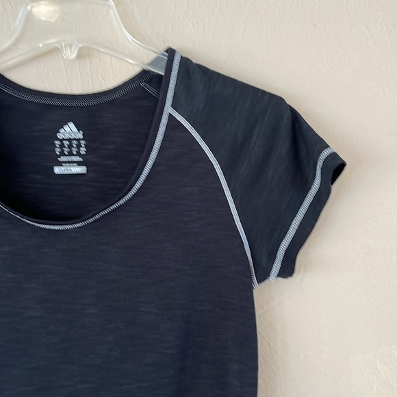 Adidas Climalite Short Sleeve Lightweight Top Size Medium Activewear Scoop Neck - Picture 3 of 13